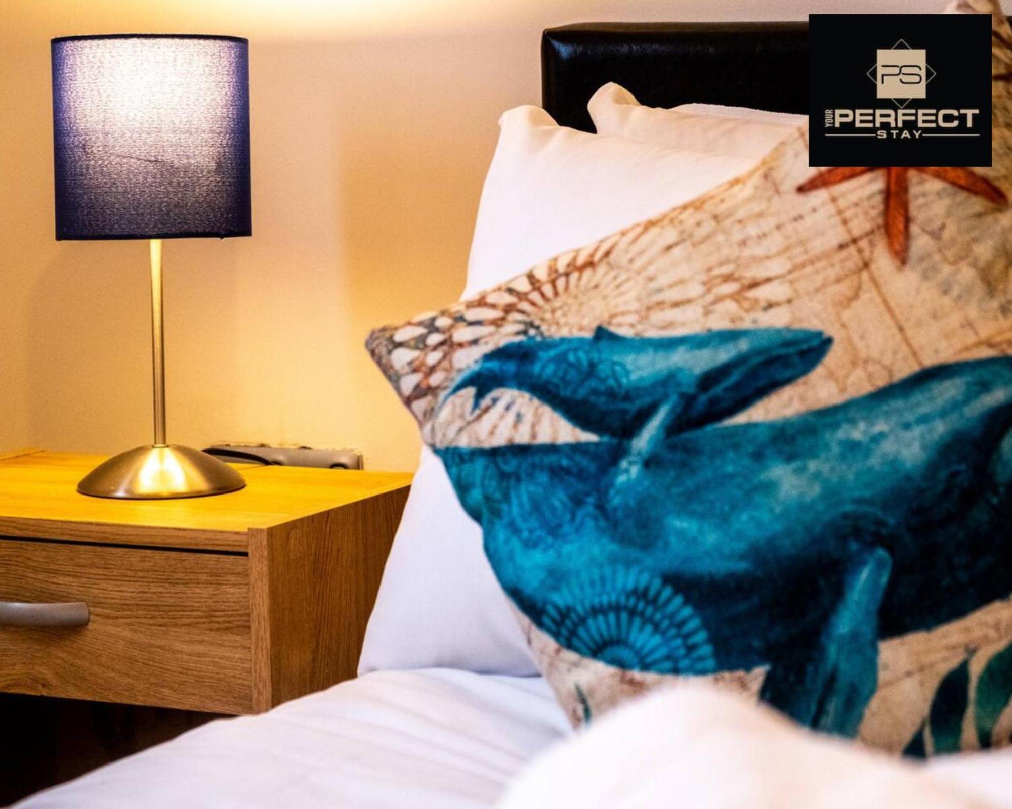Mercury Suite City Centre Netflix Dedicated Workspace By Your Perfect Stay Short Lets バーミンガム エクステリア 写真