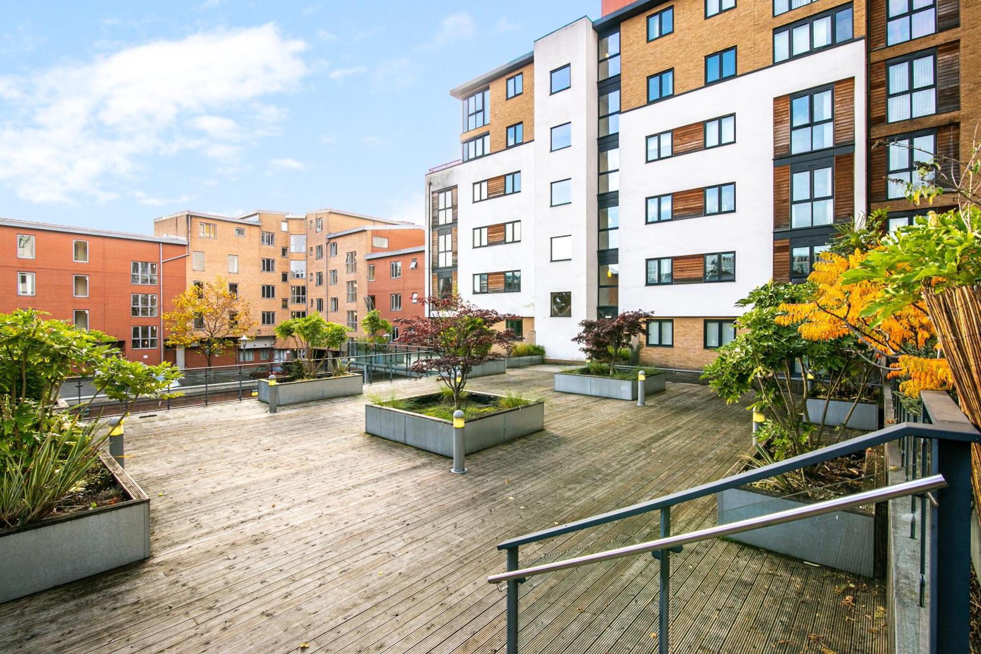 Mercury Suite City Centre Netflix Dedicated Workspace By Your Perfect Stay Short Lets バーミンガム エクステリア 写真